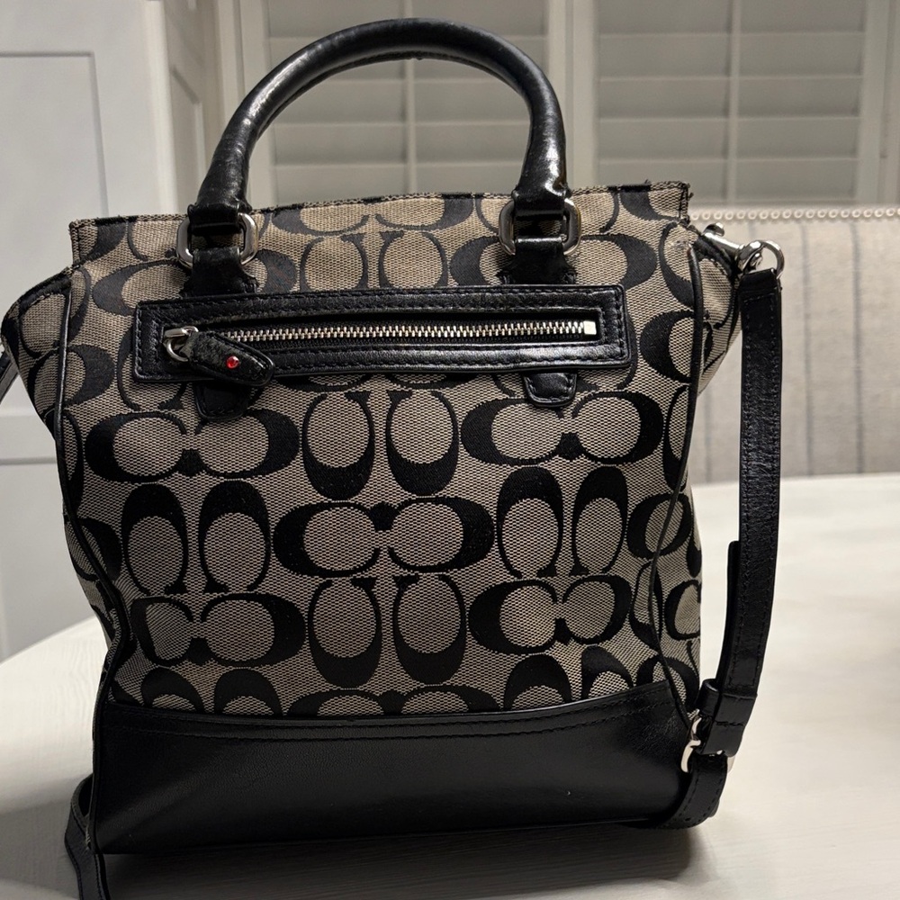 Coach Black and Cream Signature Tote - Picture 3 of 9